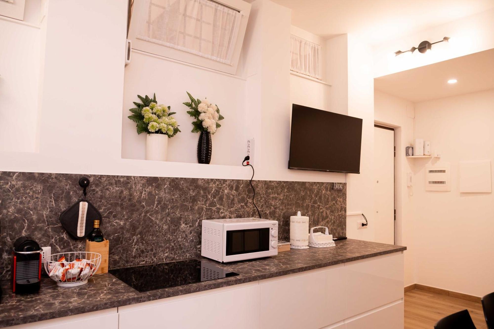 Antonella Apartment Рим Екстериор снимка