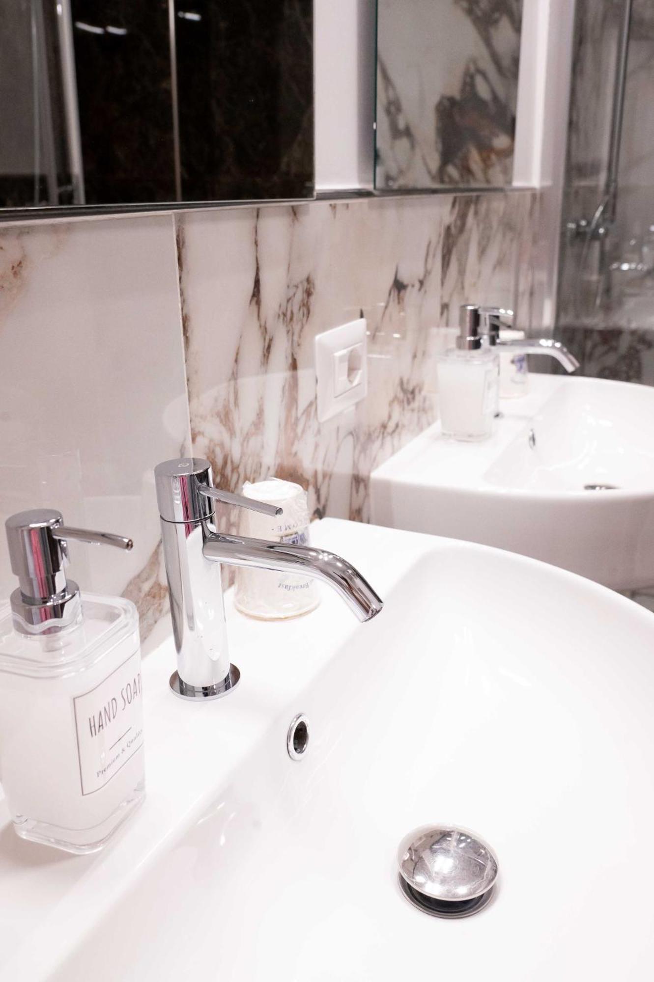 Antonella Apartment Рим Екстериор снимка