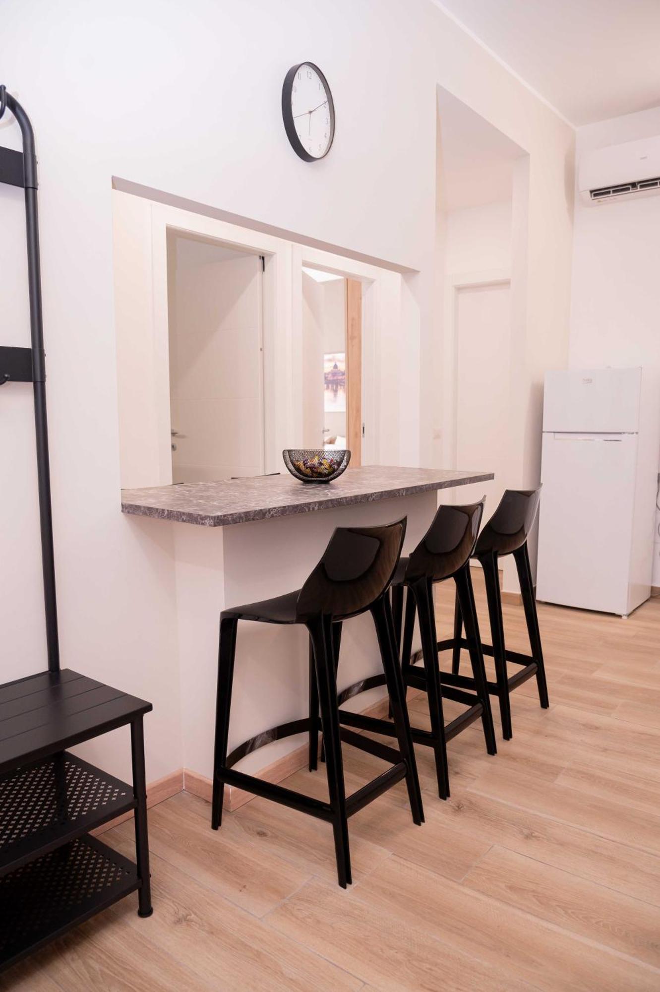 Antonella Apartment Рим Екстериор снимка