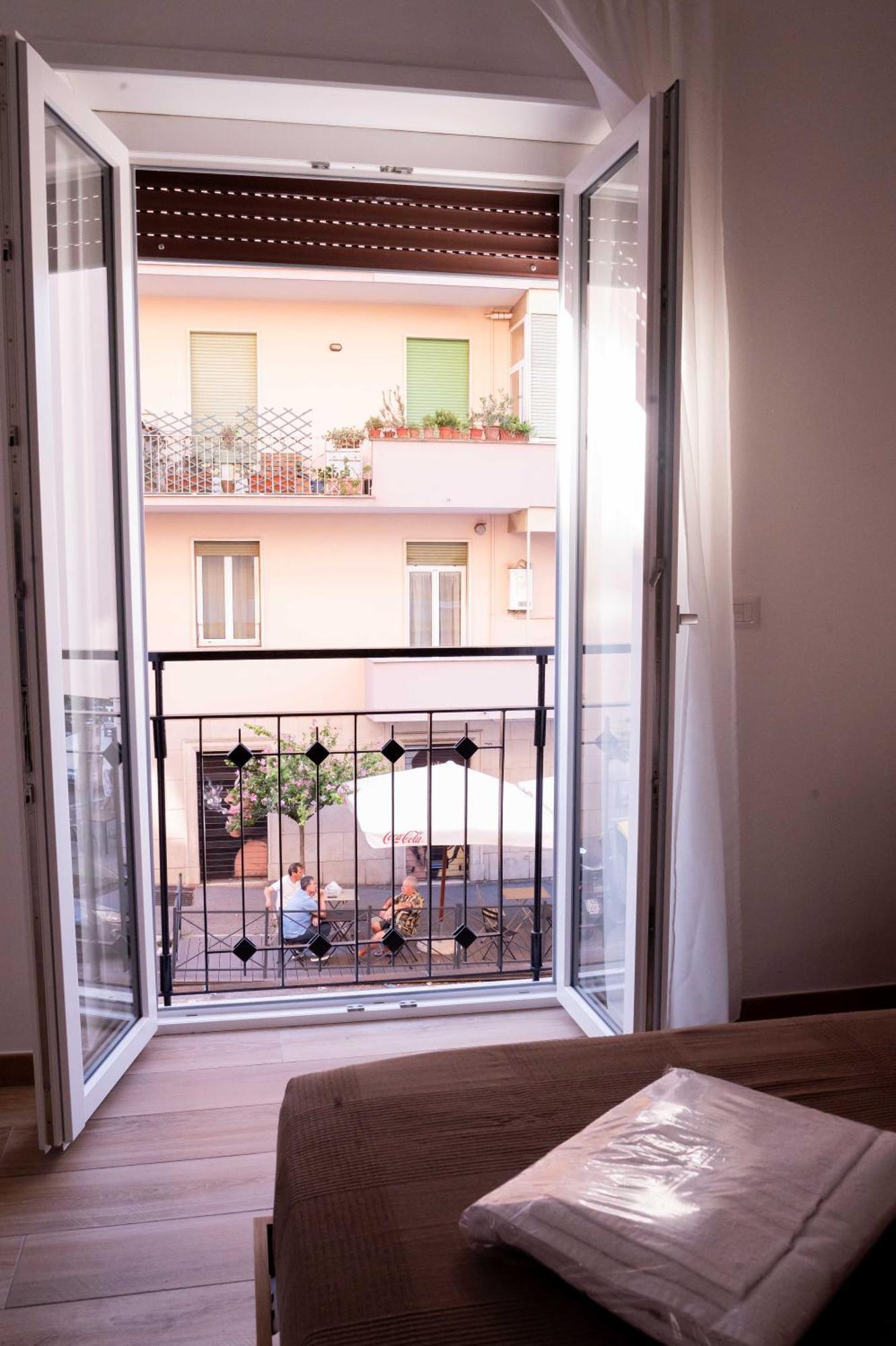 Antonella Apartment Рим Екстериор снимка