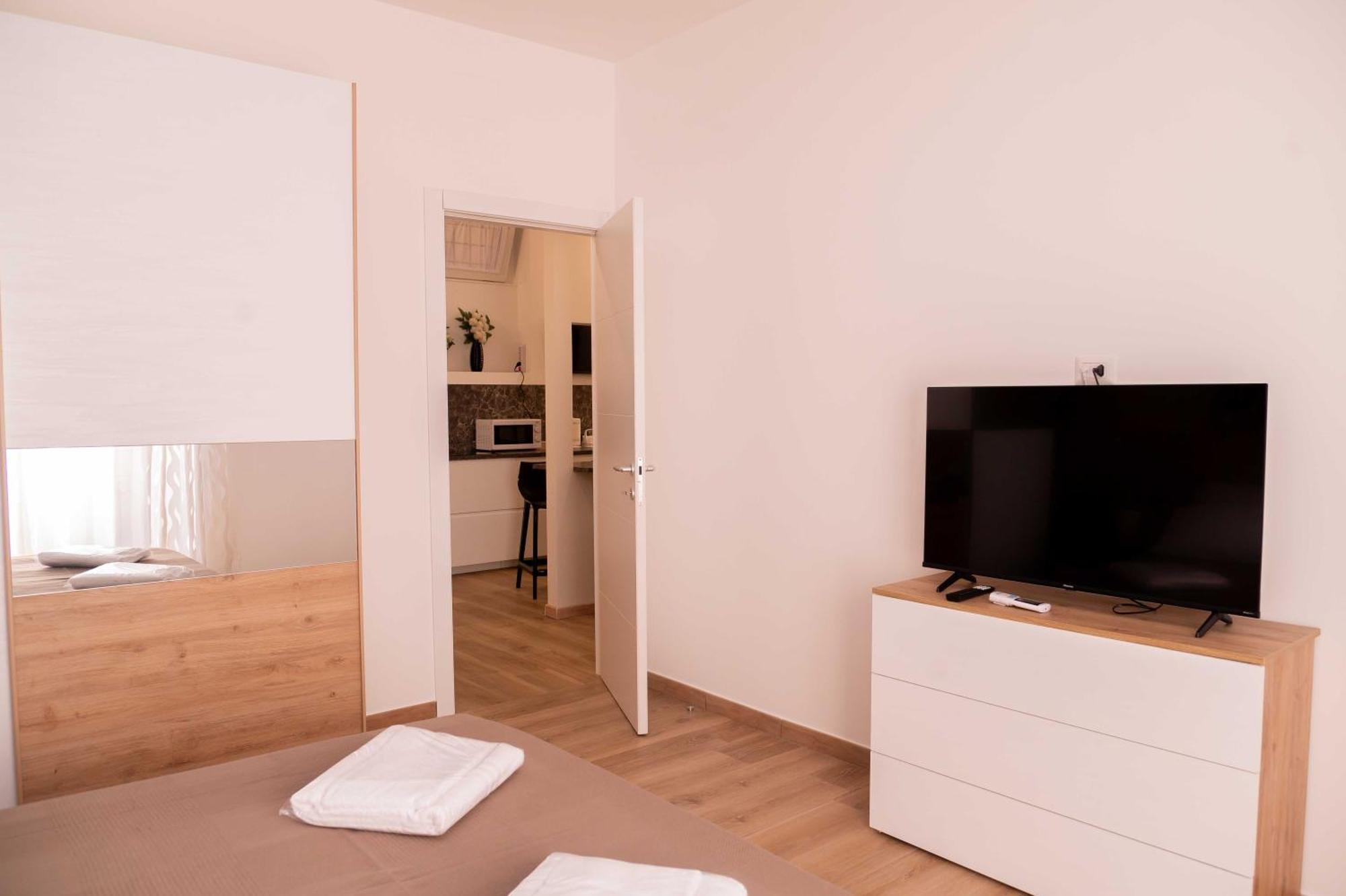Antonella Apartment Рим Екстериор снимка